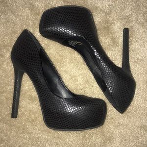 Jessica Simpson snakeskin platforms